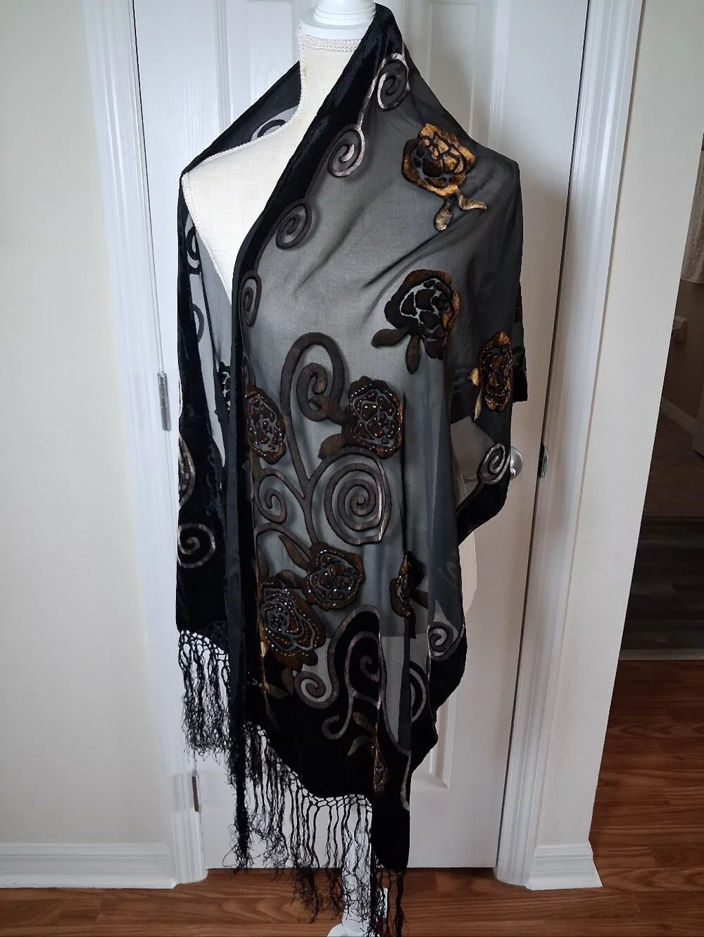 Unbranded Velvet Burnout Scarf/Shawl w/Beaded Rose Motif and Delicate Fringe